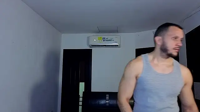 Snapshot of TeddyBear_07 chatting on June 23, 12:58 pm TeddyBear 07 online show from June 23, 12:58 pm