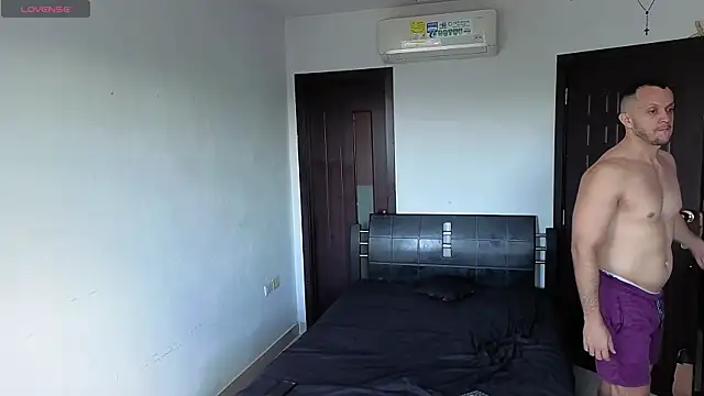 Snapshot of TeddyBear_07 chatting on July 5, 12:01 pm TeddyBear 07 online show from July 5, 12:01 pm