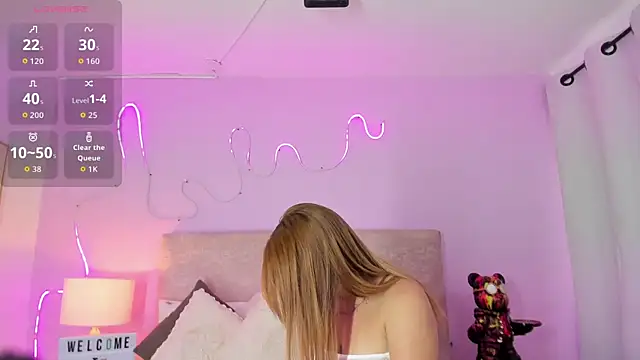 EmaRae1499 online show from October 10, 8:19 pm