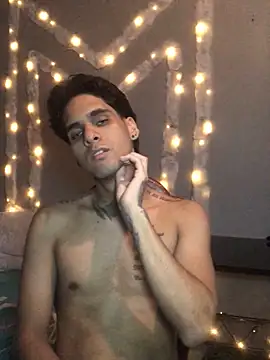Snapshot of Marvinhenao91 chatting on September 21, 11:17 pm Marvinhenao91 online show from September 21, 11:17 pm