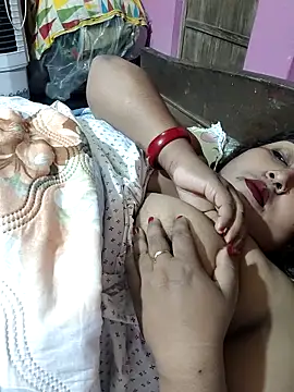 Snapshot of hotbhabhi011 chatting on November 20, 1:17 am hotbhabhi011 online show from November 20, 1:17 am