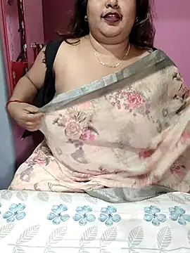 Snapshot of hotbhabhi011 chatting on January 15, 6:07 am hotbhabhi011 online show from January 15, 6:07 am