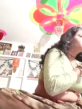 Snapshot of Rani_sahiba chatting on May 10, 9:31 pm Rani sahiba online show from May 10, 9:31 pm