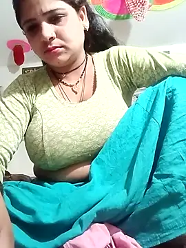 Snapshot of Rani_sahiba chatting on May 12, 5:43 pm Rani sahiba online show from May 12, 5:43 pm