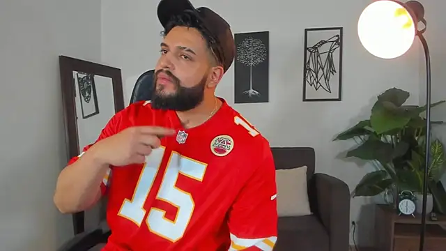 Justin kingX7 online show from April 11, 7:45 am