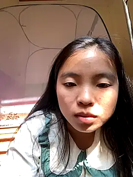 viluna online show from November 25, 4:56 am