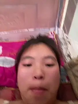 viluna online show from November 29, 5:43 am