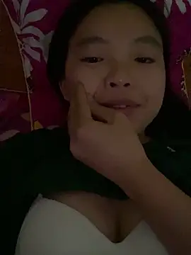 viluna online show from December 16, 5:45 am