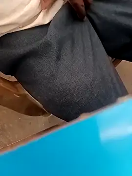 Snapshot of blackdick44 chatting on September 12, 6:46 am blackdick44 online show from September 12, 6:46 am