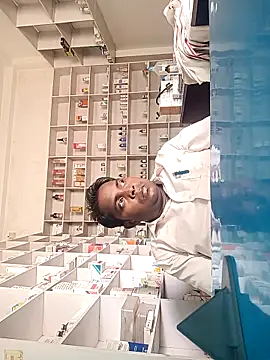 Snapshot of blackdick44 chatting on November 4, 8:13 am blackdick44 online show from November 4, 8:13 am