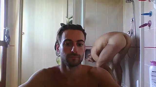 Amicisegreti online show from September 19, 10:27 am