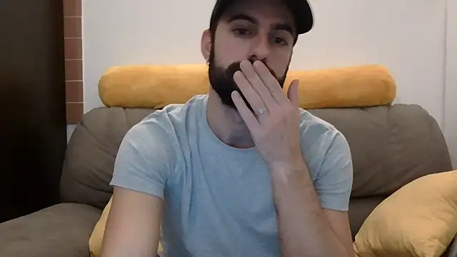 Amicisegreti online show from November 25, 9:48 pm