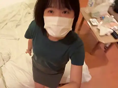 Snapshot of hikiwarinatto_xoxo chatting on October 8, 1:09 pm hikiwarinatto xoxo online show from October 8, 1:09 pm