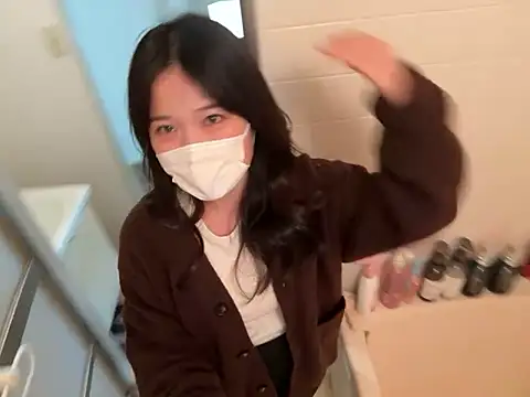 Snapshot of hikiwarinatto_xoxo chatting on November 3, 5:42 am hikiwarinatto xoxo online show from November 3, 5:42 am