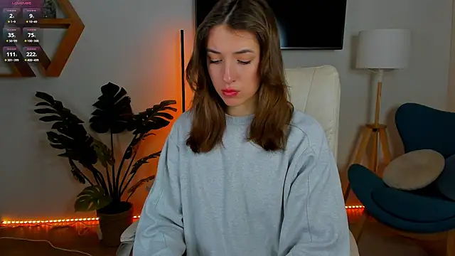 SweetVikki online show from February 10, 9:24 am