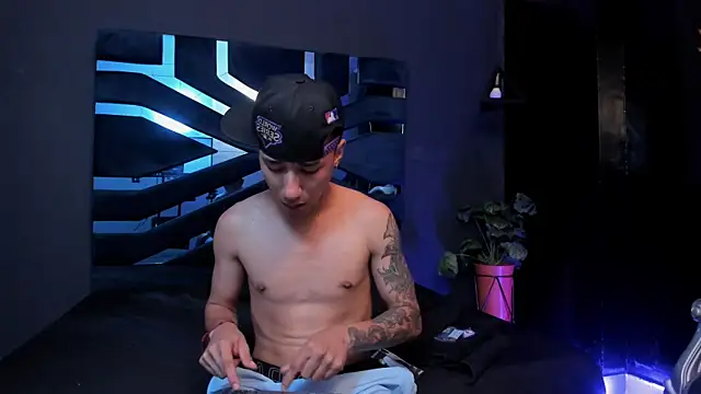 Justin Lakee online show from October 21, 11:16 pm