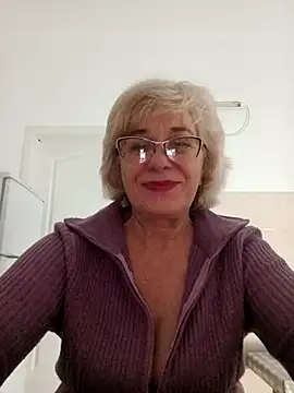 52MiaLove02 online show from December 1, 5:34 am