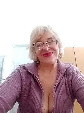 Snapshot of 52MiaLove02 chatting on April 27, 4:54 am 52MiaLove02 online show from April 27, 4:54 am