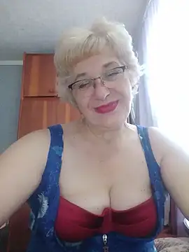 Snapshot of 52MiaLove02 chatting on May 24, 5:56 am 52MiaLove02 online show from May 24, 5:56 am
