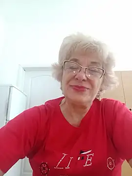 Snapshot of 52MiaLove02 chatting on June 9, 5:08 am 52MiaLove02 online show from June 9, 5:08 am
