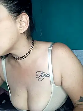 kariciasecreta online show from November 18, 2:06 am