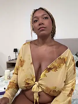 x deluLuz x online show from September 18, 11:51 pm