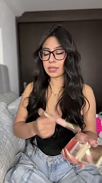 Snapshot of abbyhdk chatting on March 2, 4:14 am abbyhdk online show from March 2, 4:14 am