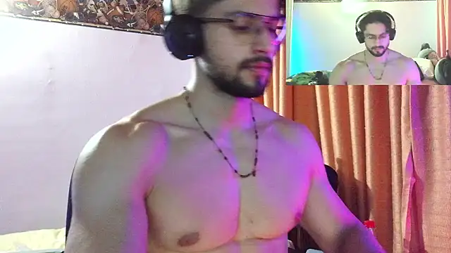 Snapshot of Axel-Cr0ss chatting on September 30, 4:28 am Axel-Cr0ss online show from September 30, 4:28 am