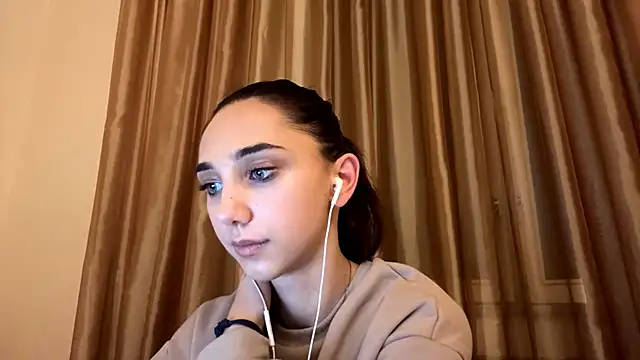 Snapshot of LinaMour chatting on September 26, 11:20 pm LinaMour online show from September 26, 11:20 pm