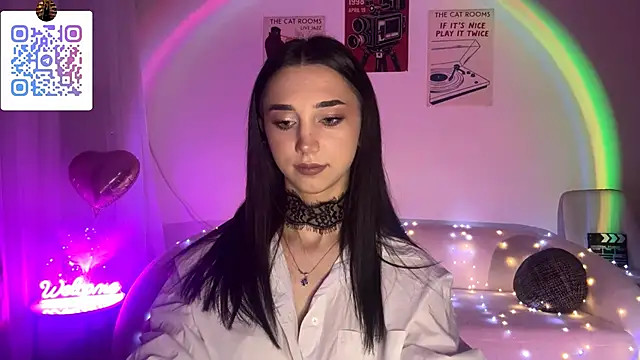 Snapshot of LinaMour chatting on April 23, 10:34 pm LinaMour online show from April 23, 10:34 pm