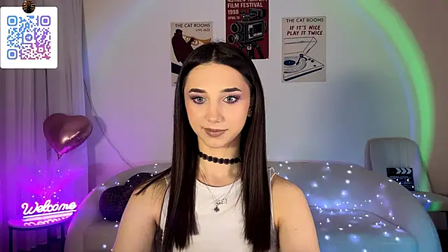 Snapshot of LinaMour chatting on April 28, 10:15 pm LinaMour online show from April 28, 10:15 pm
