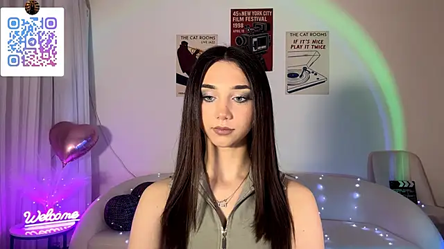 Snapshot of LinaMour chatting on April 29, 10:27 pm LinaMour online show from April 29, 10:27 pm