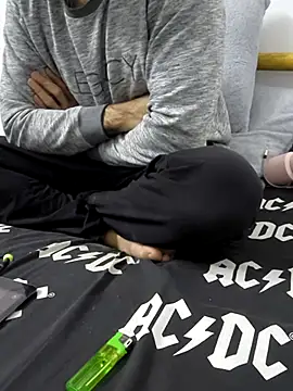 yazinyazin1 online show from November 13, 2:10 am