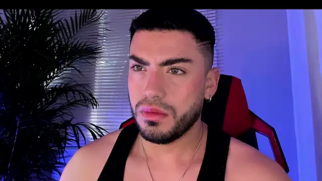Alexander Diiaz online show from October 16, 2:51 pm