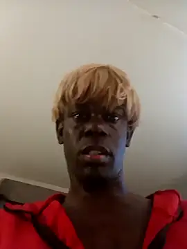 Snapshot of Cocoaversace302 chatting on September 9, 6:35 am Cocoaversace302 online show from September 9, 6:35 am