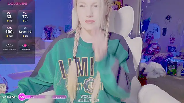 Talulaa online show from December 4, 8:39 pm