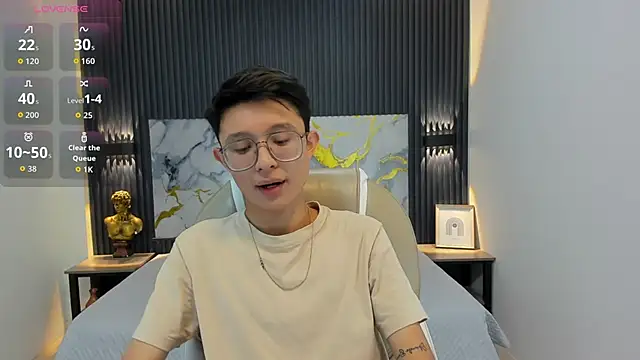 SantiagoRusso18 online show from October 3, 12:02 pm