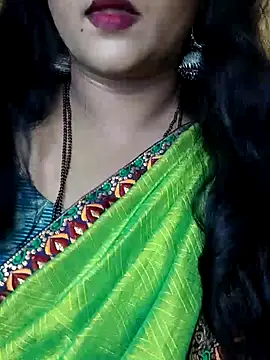 Snapshot of Angel0731 chatting on June 2, 5:04 pm Angel0731 online show from June 2, 5:04 pm