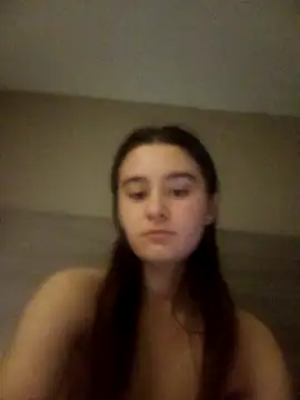 freakylittlebitch69 online show from November 1, 1:40 am