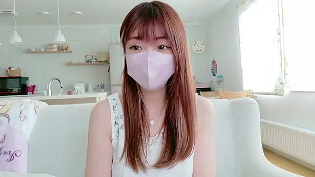 Snapshot of SUZU_1201 chatting on February 8, 2:15 am SUZU 1201 online show from February 8, 2:15 am