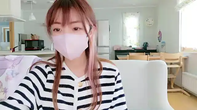 Snapshot of SUZU_1201 chatting on February 18, 1:34 am SUZU 1201 online show from February 18, 1:34 am