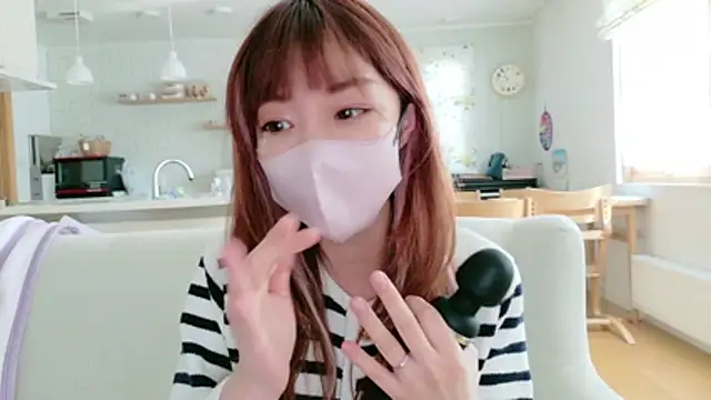 Snapshot of SUZU_1201 chatting on February 21, 1:39 am SUZU 1201 online show from February 21, 1:39 am