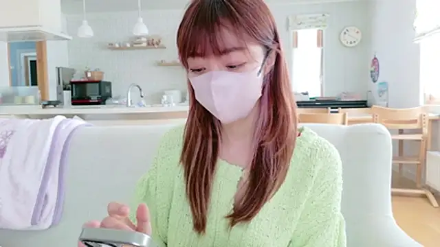 Snapshot of SUZU_1201 chatting on February 22, 1:18 am SUZU 1201 online show from February 22, 1:18 am