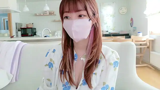 Snapshot of SUZU_1201 chatting on February 24, 12:30 am SUZU 1201 online show from February 24, 12:30 am