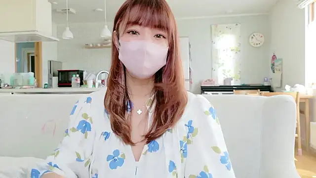 Snapshot of SUZU_1201 chatting on May 6, 2:19 am SUZU 1201 online show from May 6, 2:19 am