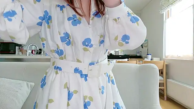 Snapshot of SUZU_1201 chatting on May 17, 1:25 am SUZU 1201 online show from May 17, 1:25 am