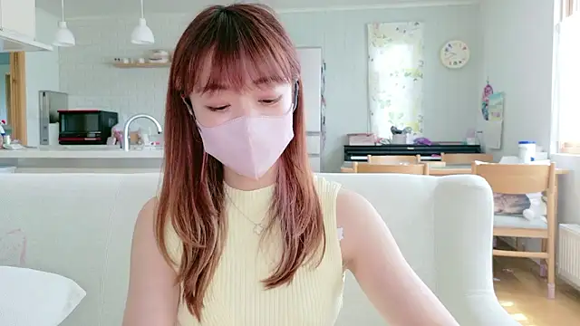 Snapshot of SUZU_1201 chatting on May 28, 12:41 am SUZU 1201 online show from May 28, 12:41 am