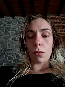 Snapshot of SexyAlya chatting on October 3, 1:19 pm SexyAlya online show from October 3, 1:19 pm