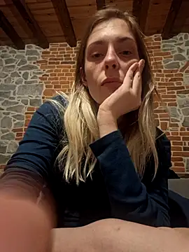 Snapshot of SexyAlya chatting on October 7, 8:39 pm SexyAlya online show from October 7, 8:39 pm