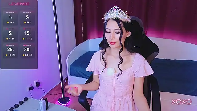 Milly  Foxy online show from November 20, 12:05 pm